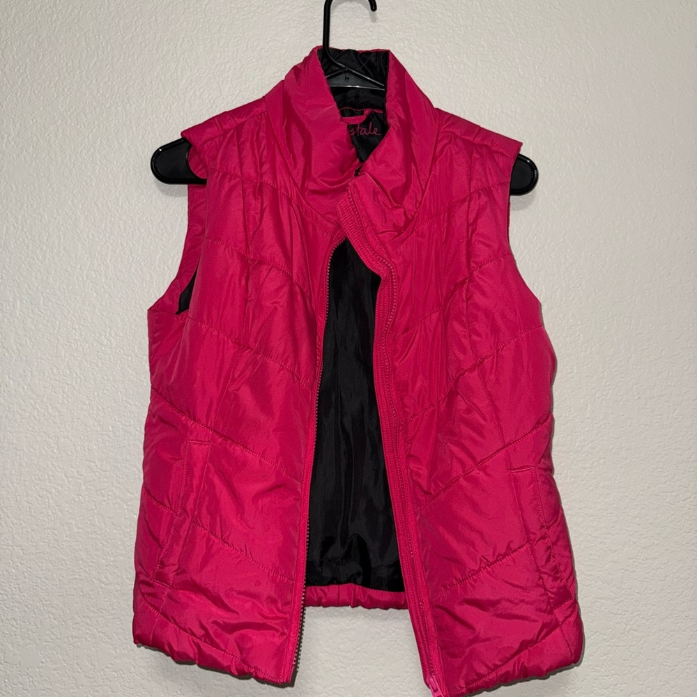 Aeropostale Women's Pink Quilted puffer Vest